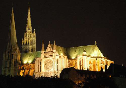 Catedral de Chartres por la noche